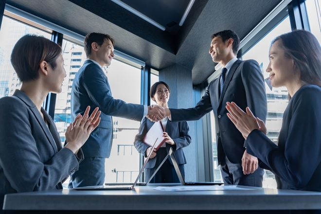 組織横断プロジェクトを成功させる方法｜PMとメンバーの役割・進め方・成功要因